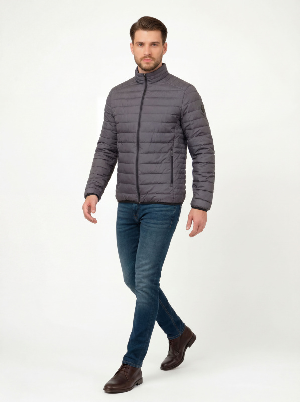 Чоловіча демісезонна куртка з текстилю
27-792