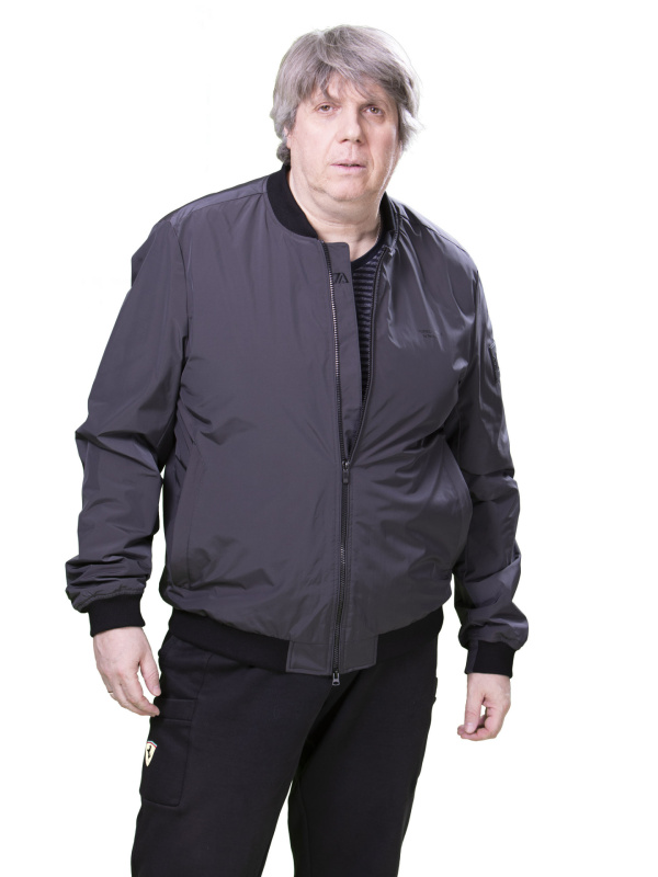 Чоловіча демісезонна куртка
49-264