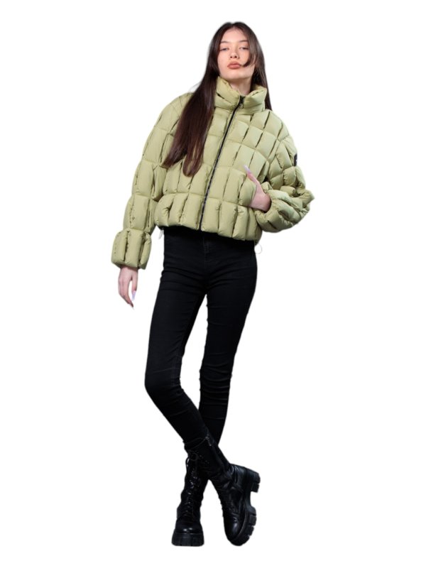 Куртка женская текстильная демисезонная 27-597