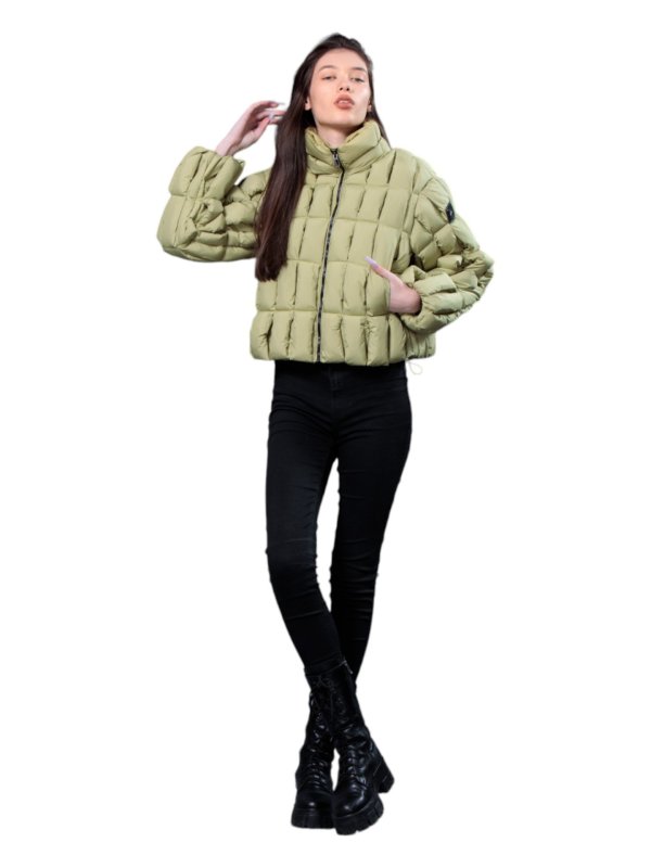 Куртка женская текстильная демисезонная 27-597