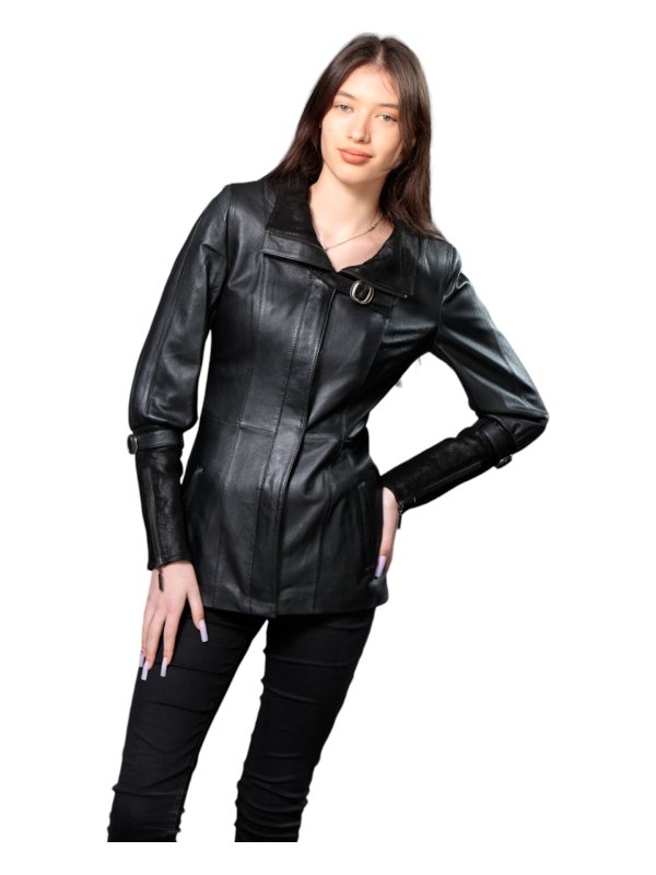 Жіноча шкіряна куртка зі знижкою 18-9617