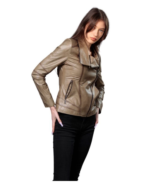 Жіноча шкіряна куртка зі знижкою 18-9628