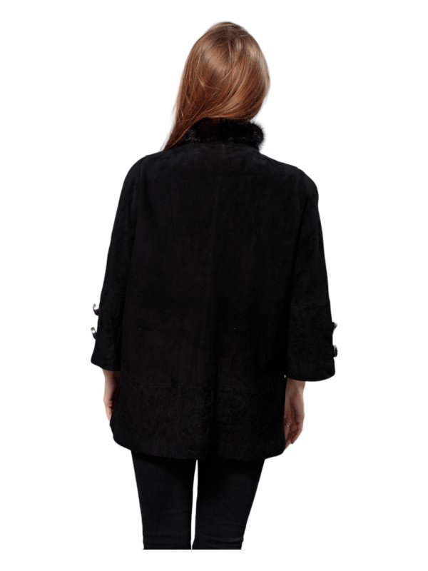 Жіноча шкіряна куртка зі знижкою 18-9524