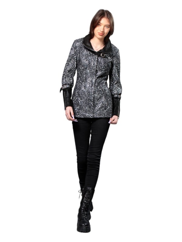 Жіноча шкіряна куртка зі знижкою 18-9620