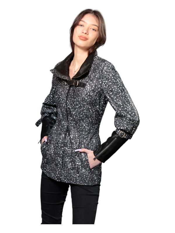 Жіноча шкіряна куртка зі знижкою 18-9620