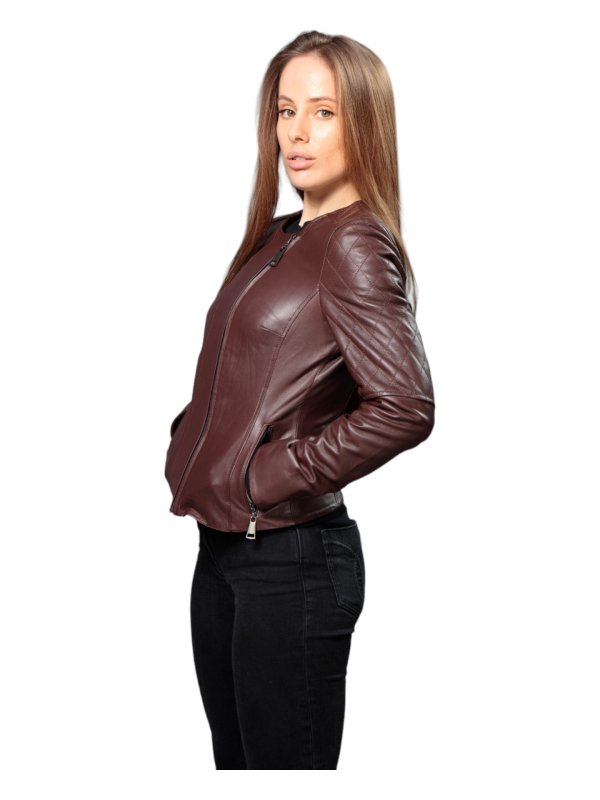 Жіноча шкіряна куртка зі знижкою 18-9638