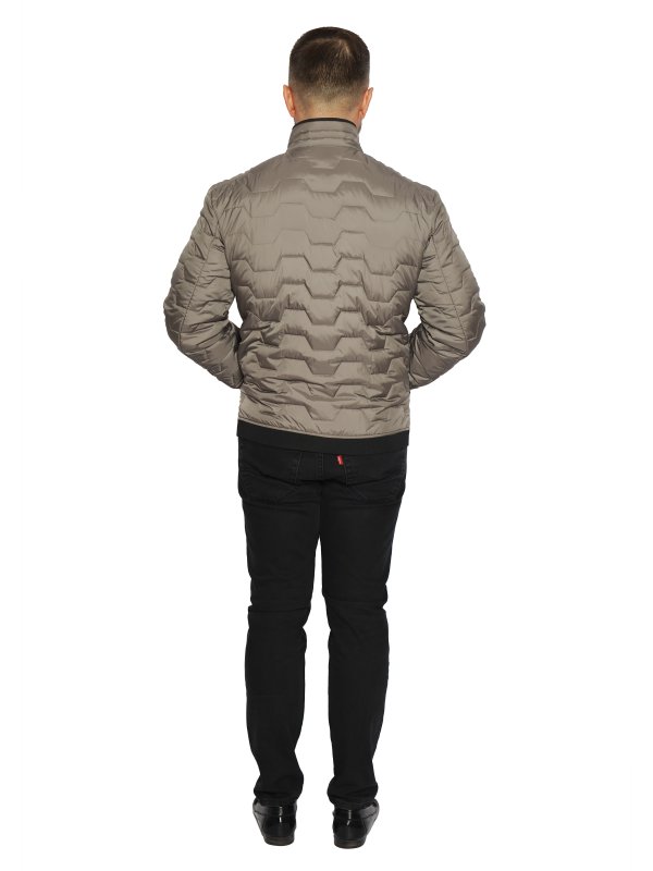 Чоловіча демісезонна куртка з текстилю
27-668