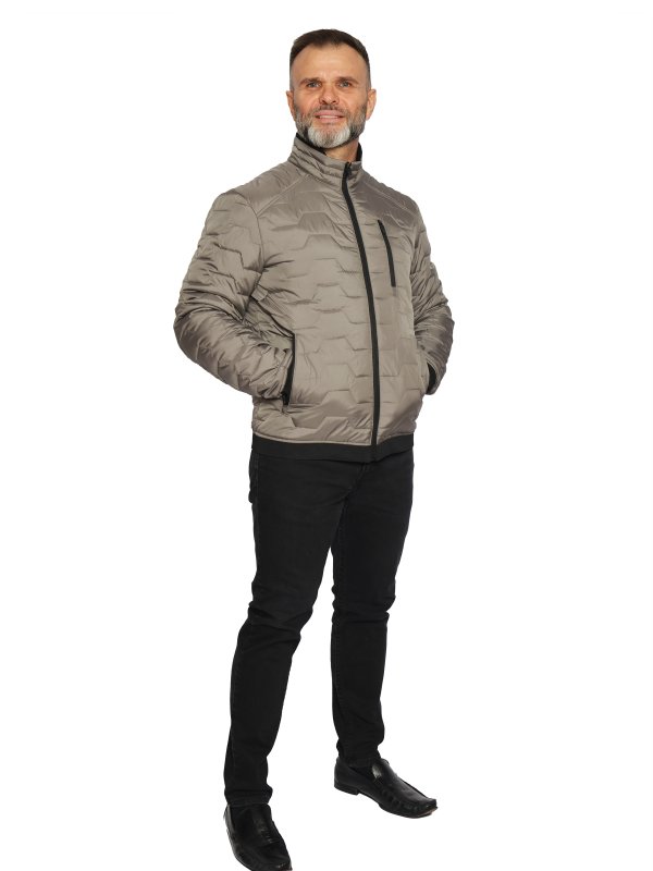 Чоловіча демісезонна куртка з текстилю
27-668