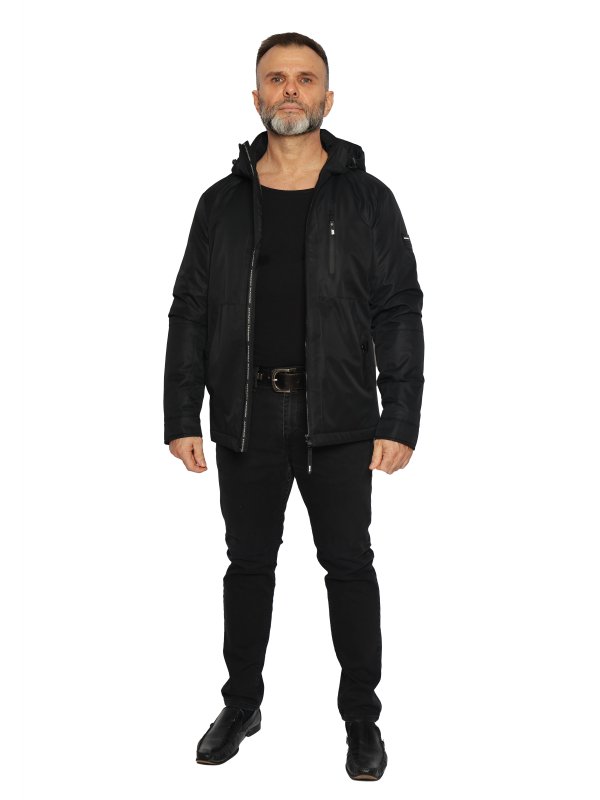 Чоловіча демісезонна куртка з текстилю
27-630