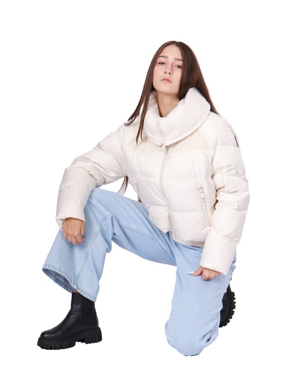 Жіночий зимовий пуховик з натуральним або штучним наповнювачем 36-1379