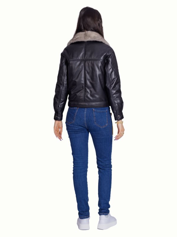 Жіноча шкіряна куртка 26-924