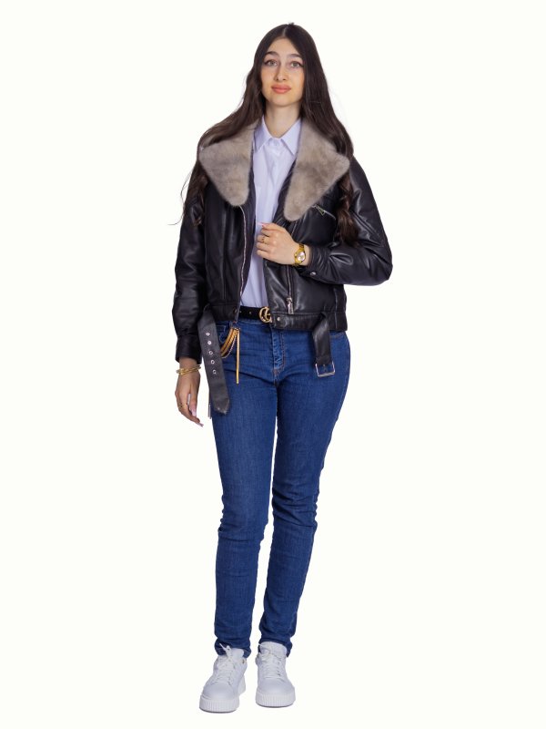 Жіноча шкіряна куртка 26-924