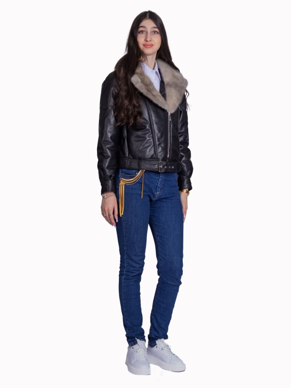 Жіноча шкіряна куртка 26-924