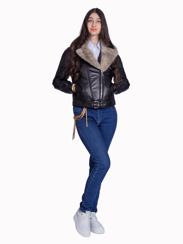 Жіноча шкіряна куртка 26-924