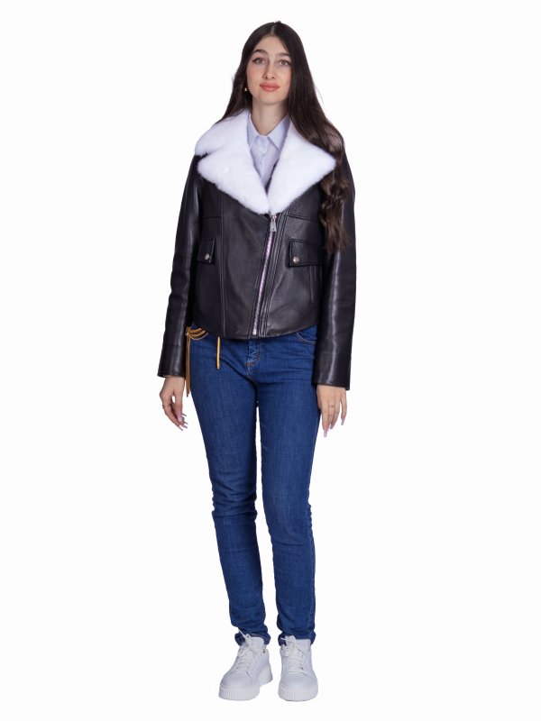 Жіноча шкіряна куртка 26-935