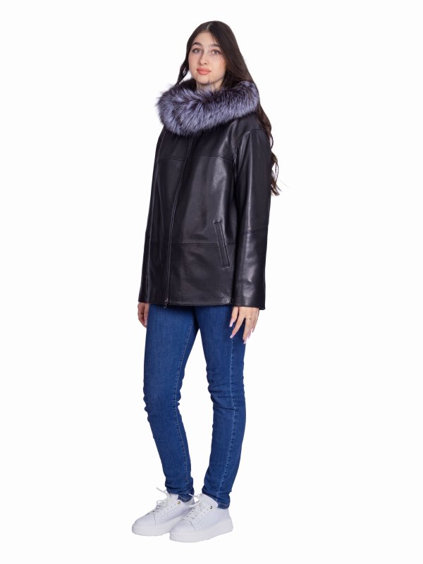 Жіноча шкіряна куртка 26-944