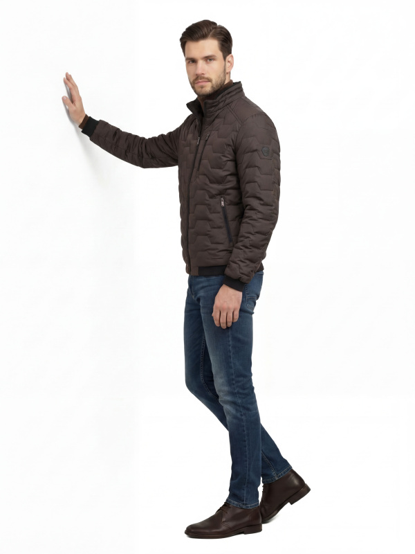 Чоловіча демісезонна куртка з текстилю
27-806