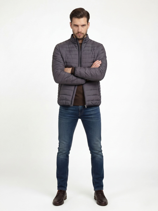 Чоловіча демісезонна куртка з текстилю
27-792