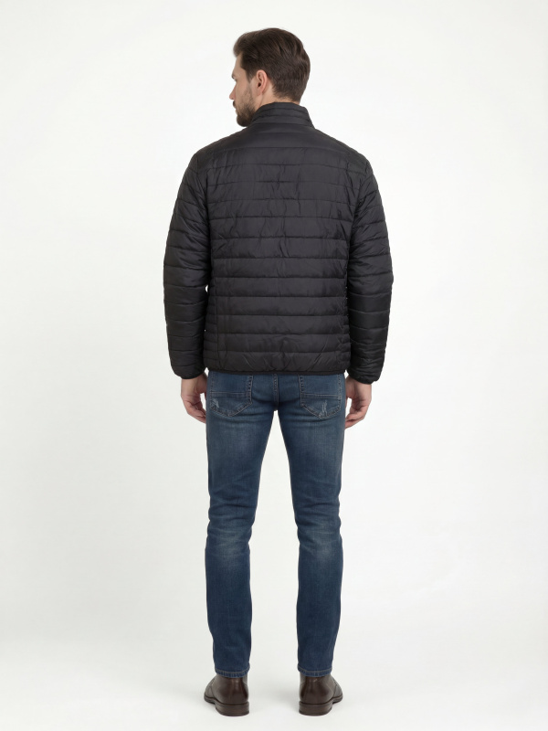 Чоловіча демісезонна куртка з текстилю
27-785