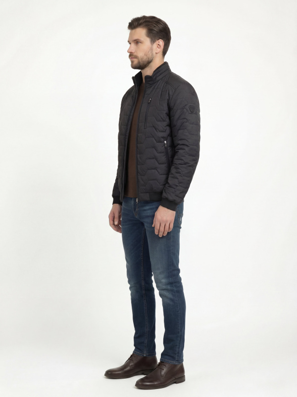 Чоловіча демісезонна куртка з текстилю
27-799